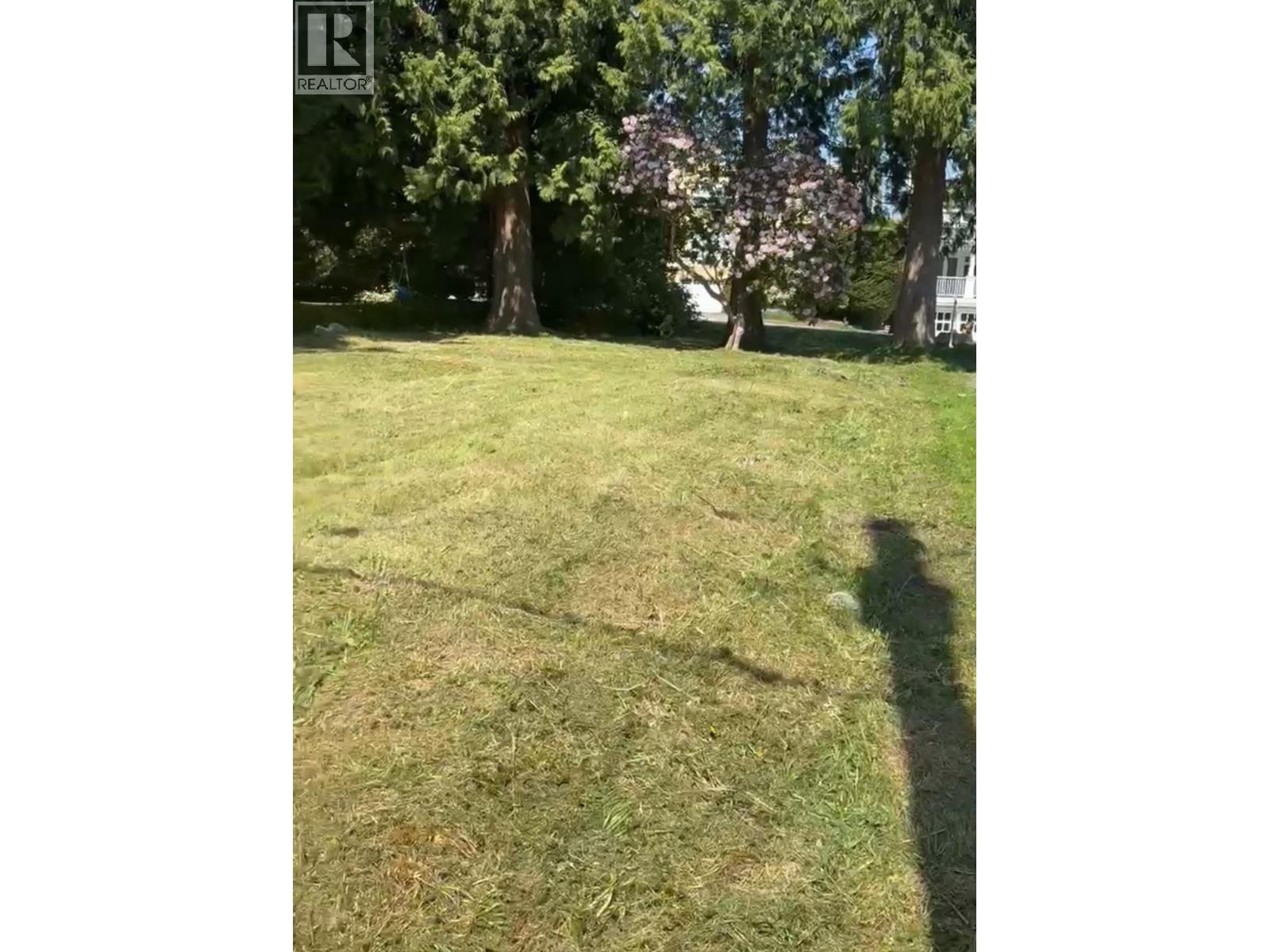 15482 Semiahmoo Avenue Property Photo 2