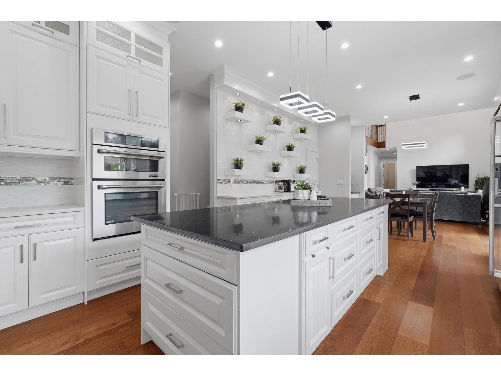 17108 4 Avenue Property Photo 12