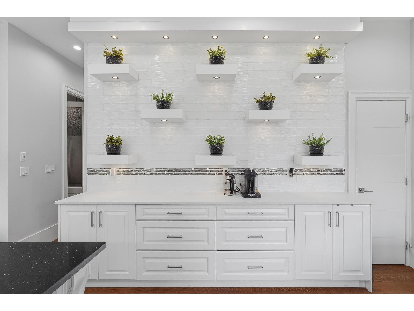 17108 4 Avenue Property Photo 14