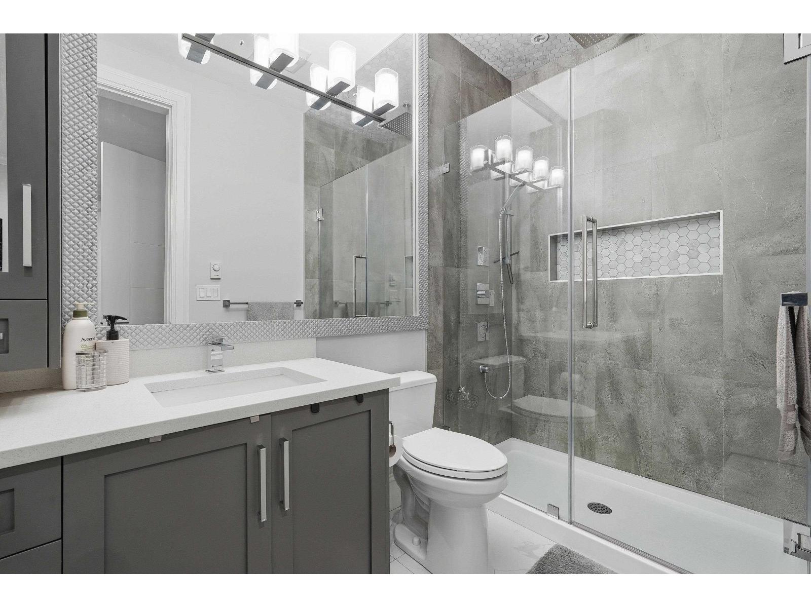 17108 4 Avenue Property Photo 33