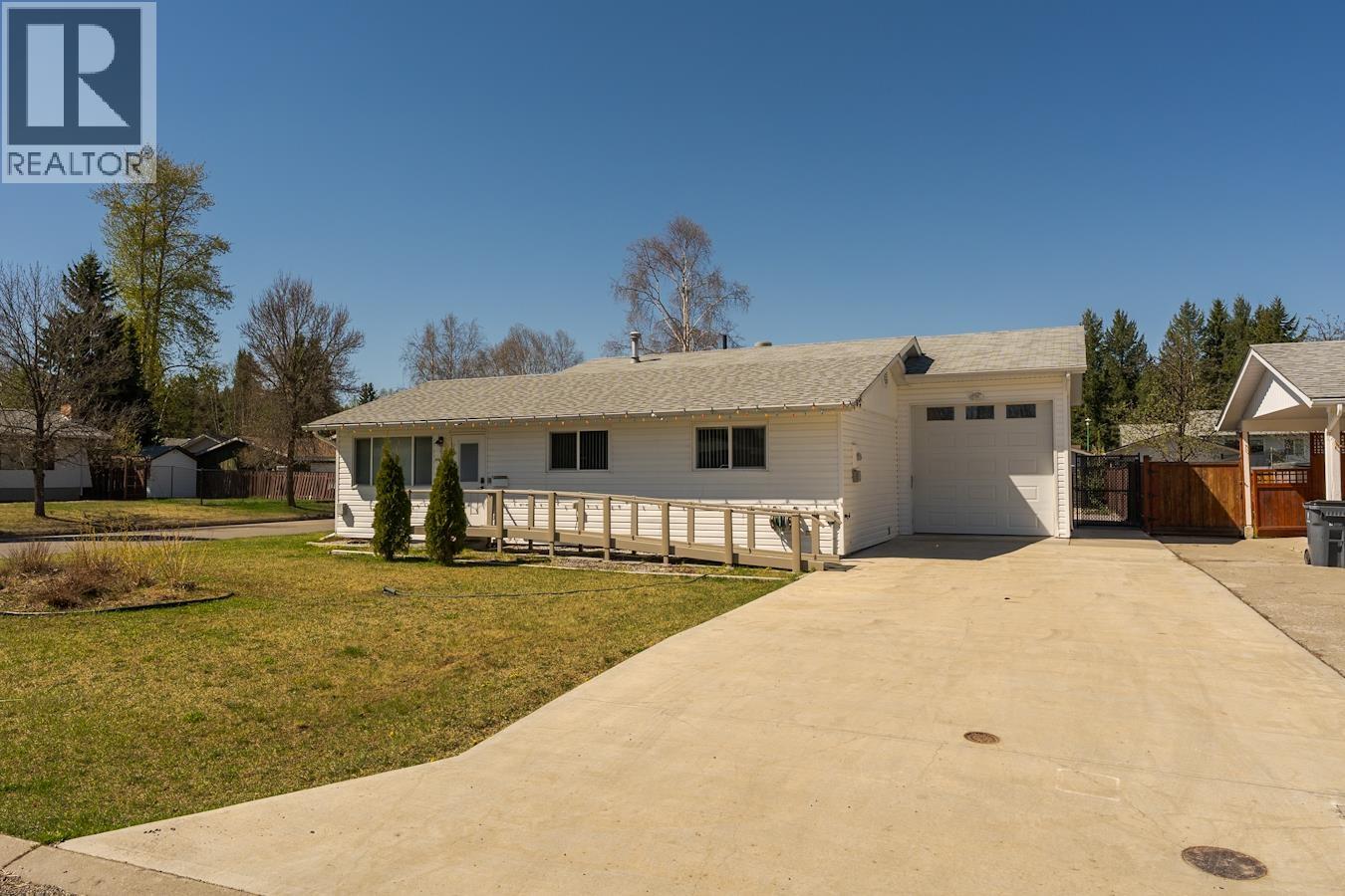 7759 QUEENS CRESCENT