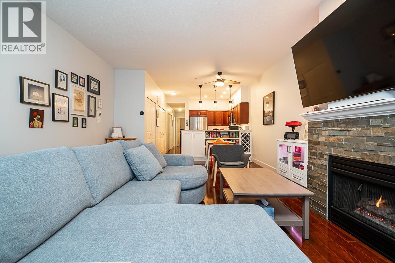 7 221 Ash Street Property Photo 8