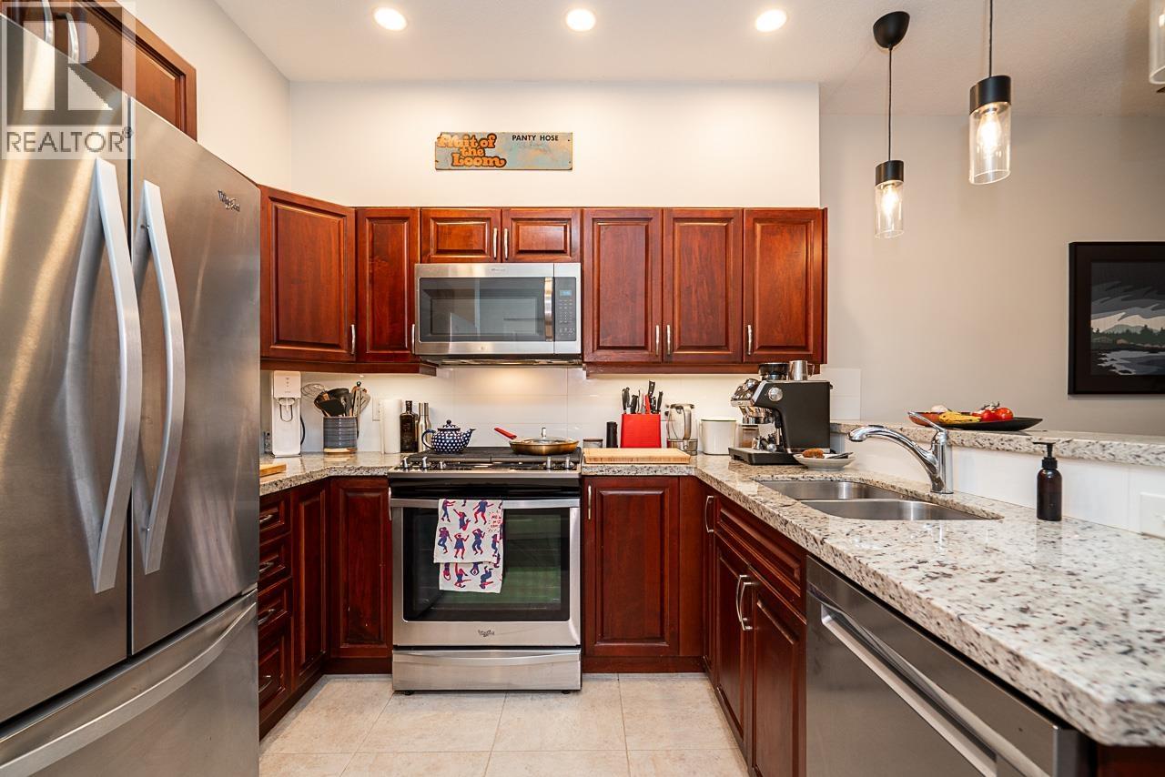 7 221 Ash Street Property Photo 13