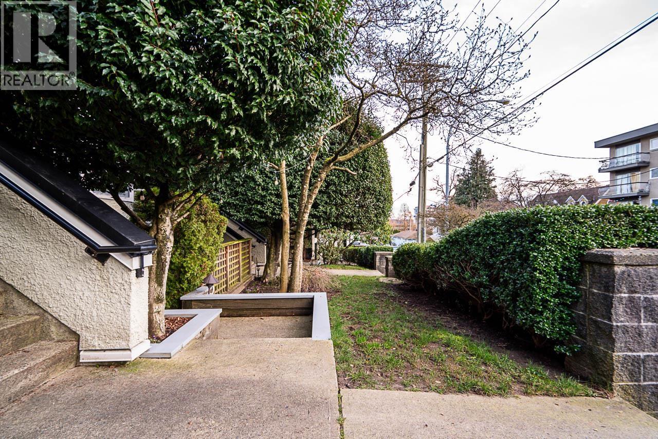 7 221 Ash Street Property Photo 25