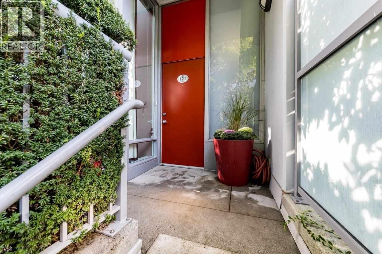 121 W GEORGIA STREET