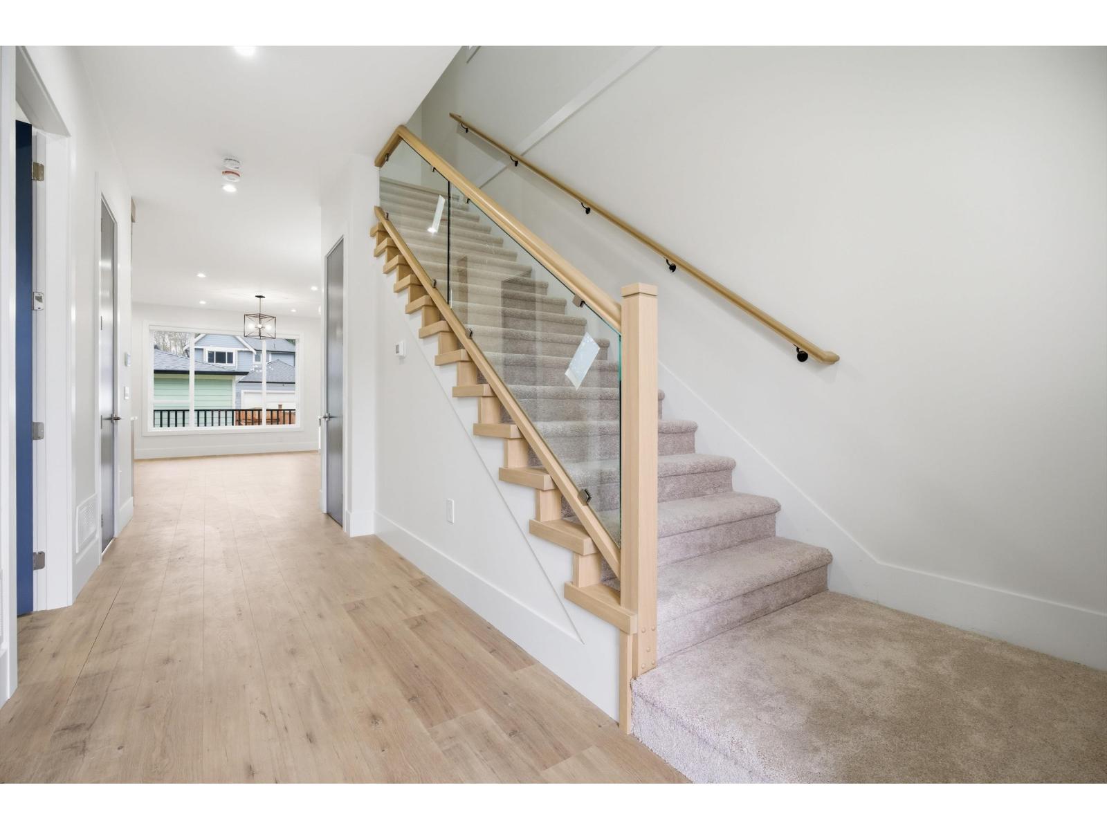 17130 1 Avenue Property Photo 3