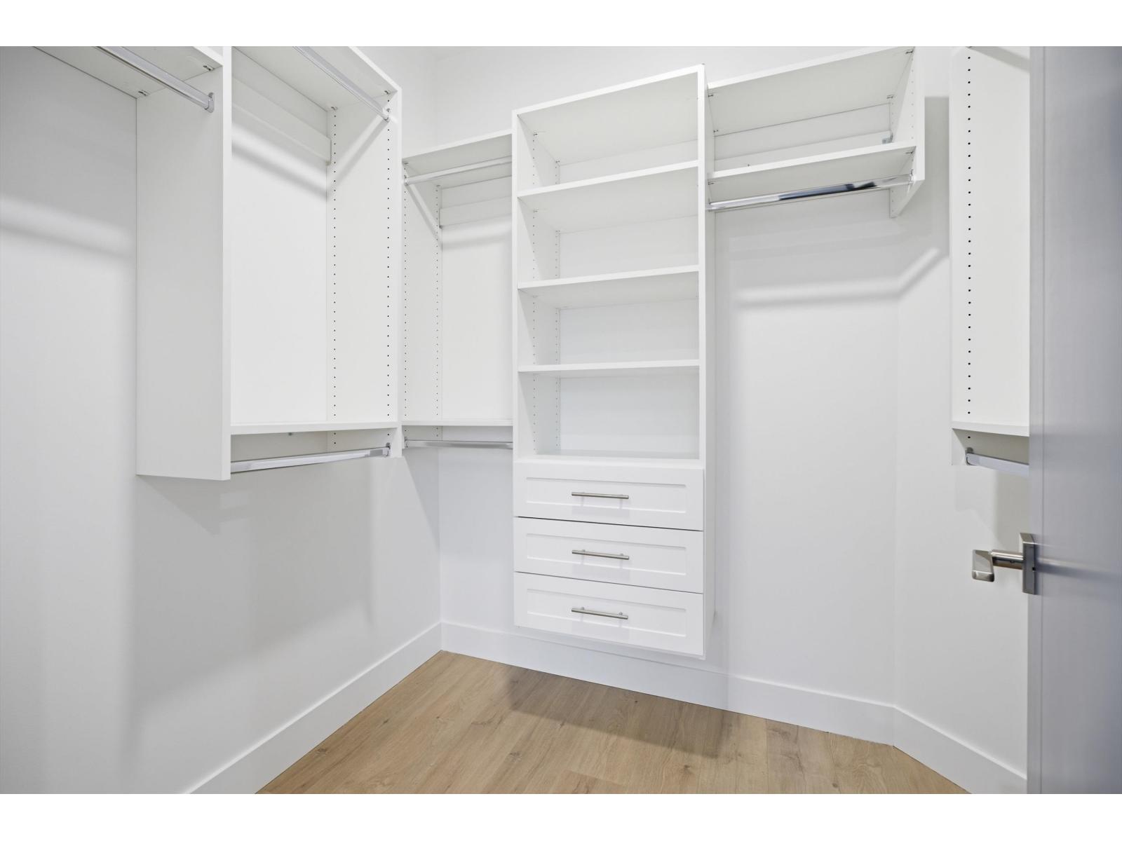 17130 1 Avenue Property Photo 8