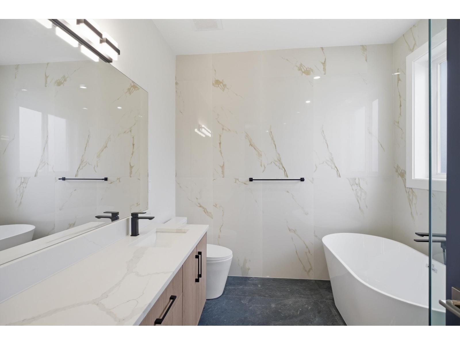 17130 1 Avenue Property Photo 10