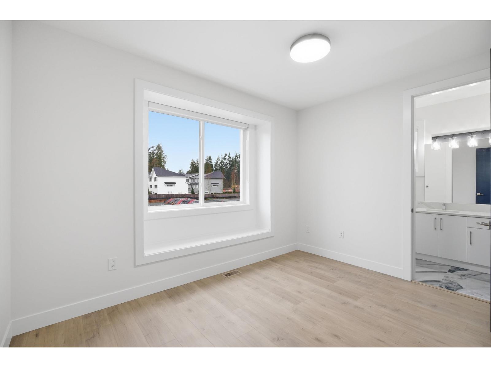 17130 1 Avenue Property Photo 18