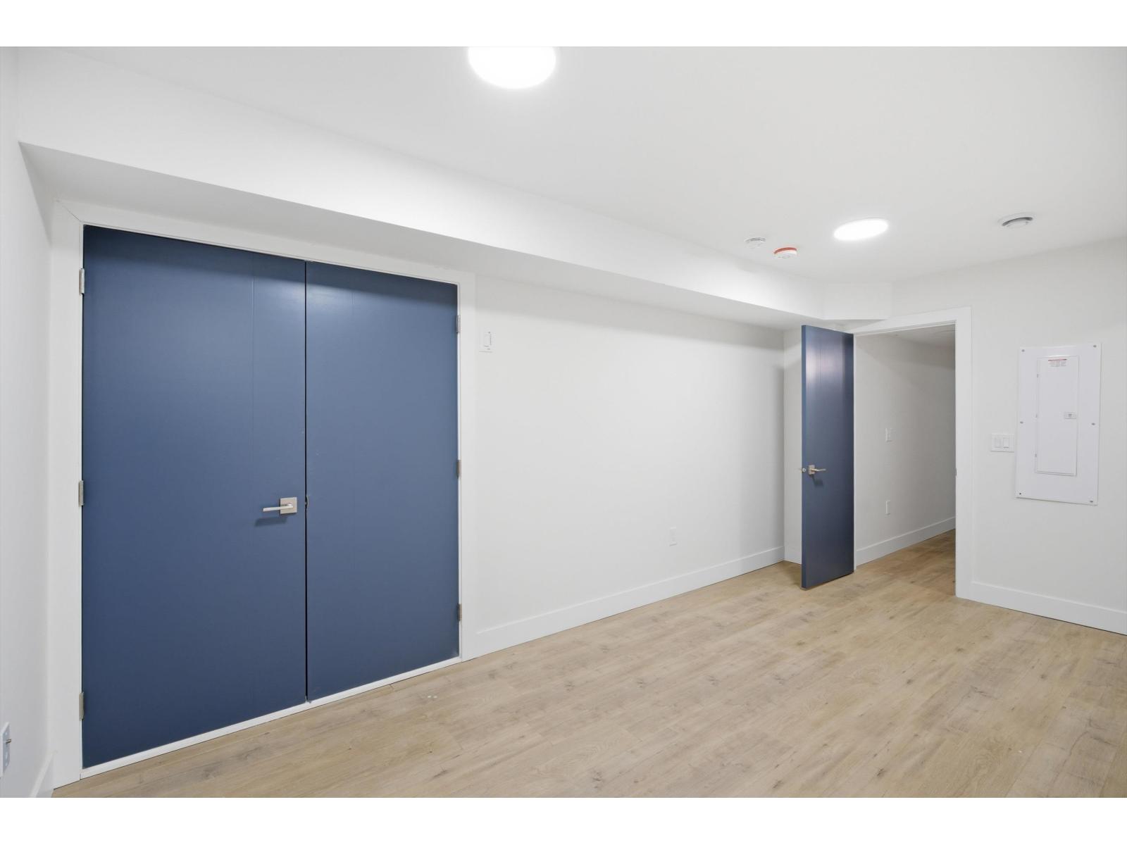 17130 1 Avenue Property Photo 20