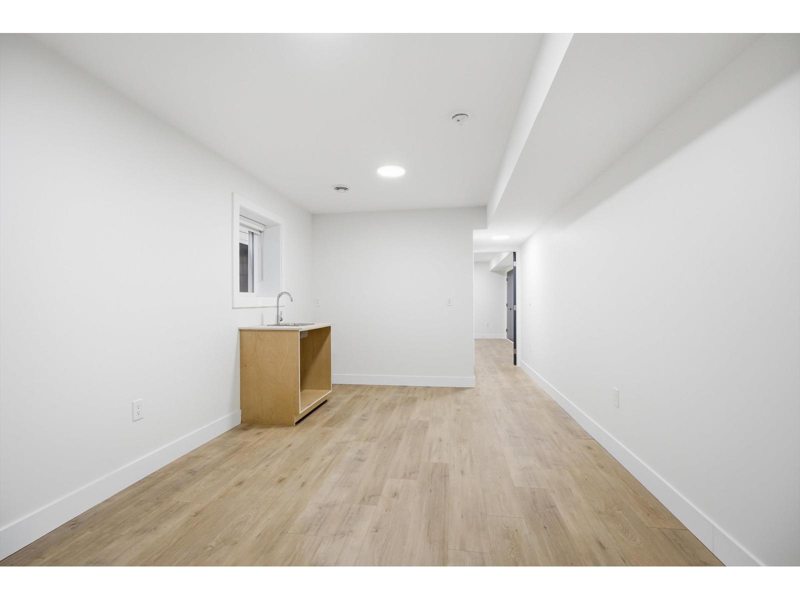 17130 1 Avenue Property Photo 24