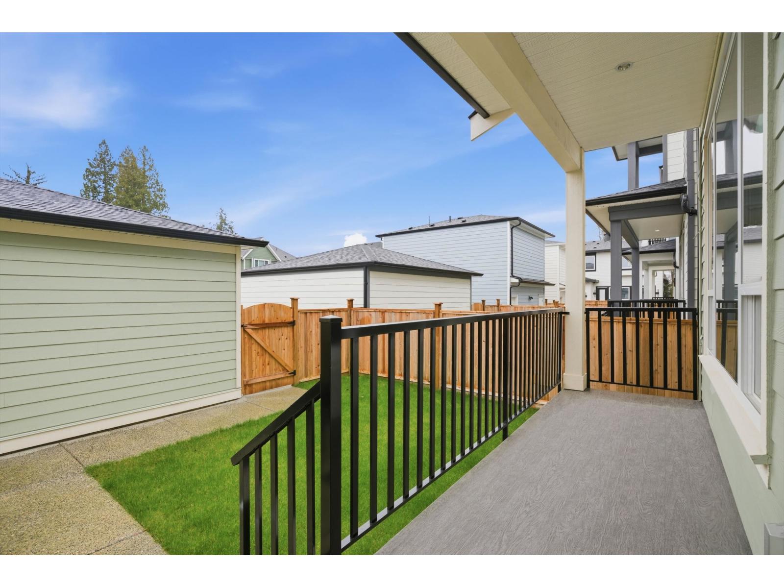 17130 1 Avenue Property Photo 28