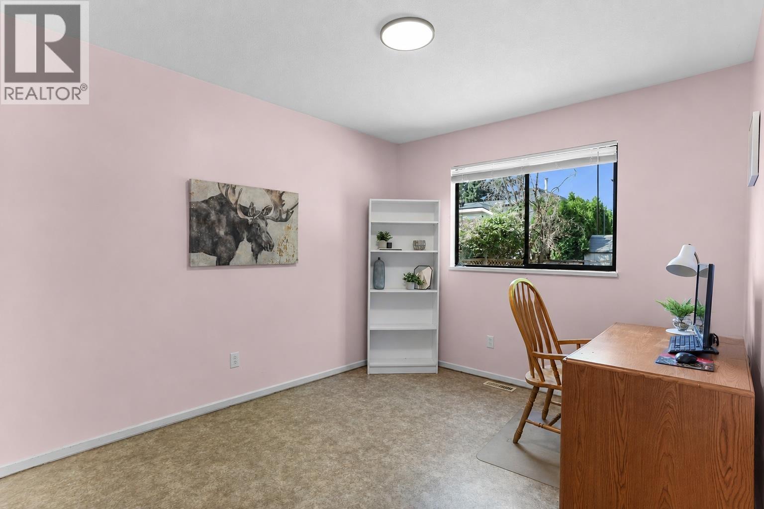 12229 Forest Place Property Photo 10