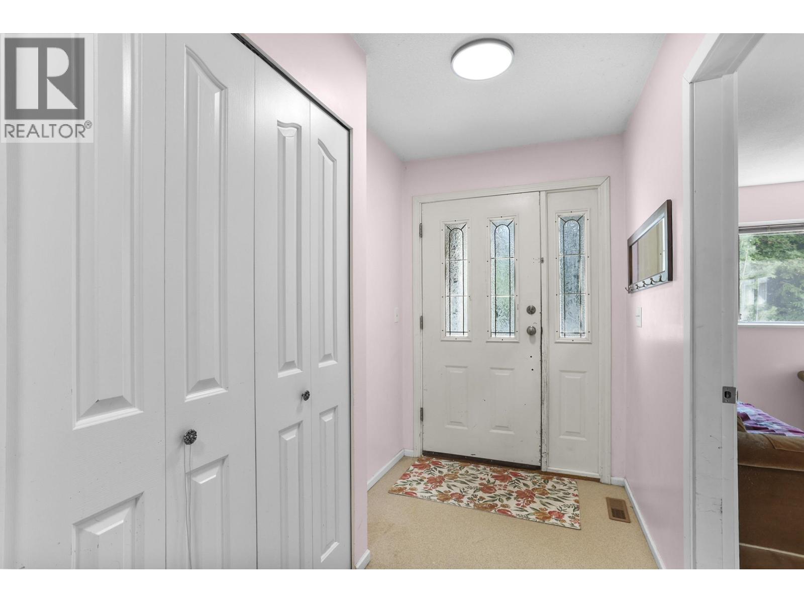 12229 Forest Place Property Photo 13