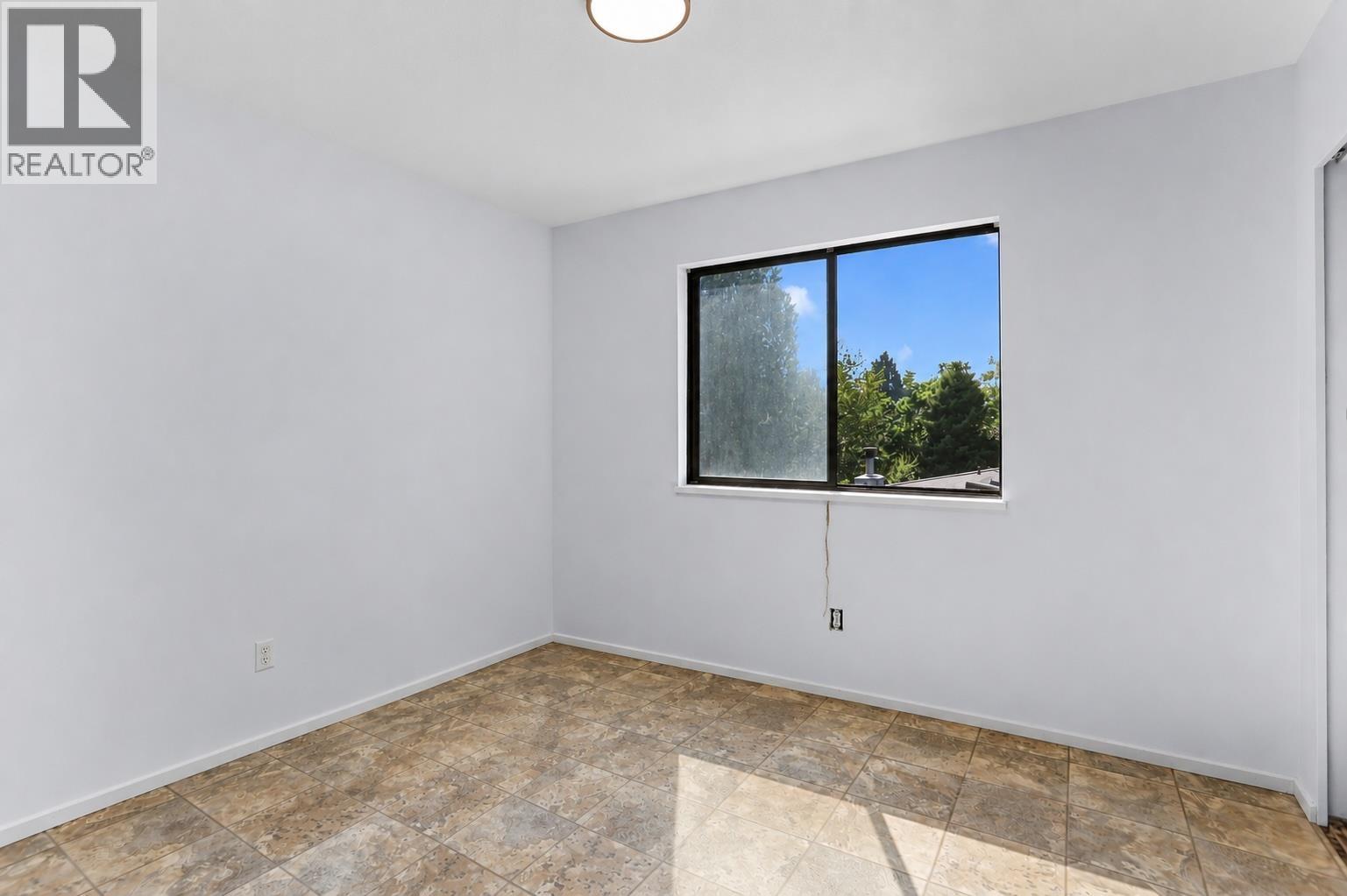 12229 Forest Place Property Photo 22