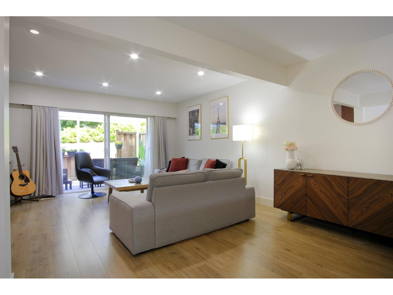 10 10736 Guildford Drive Property Photo 9