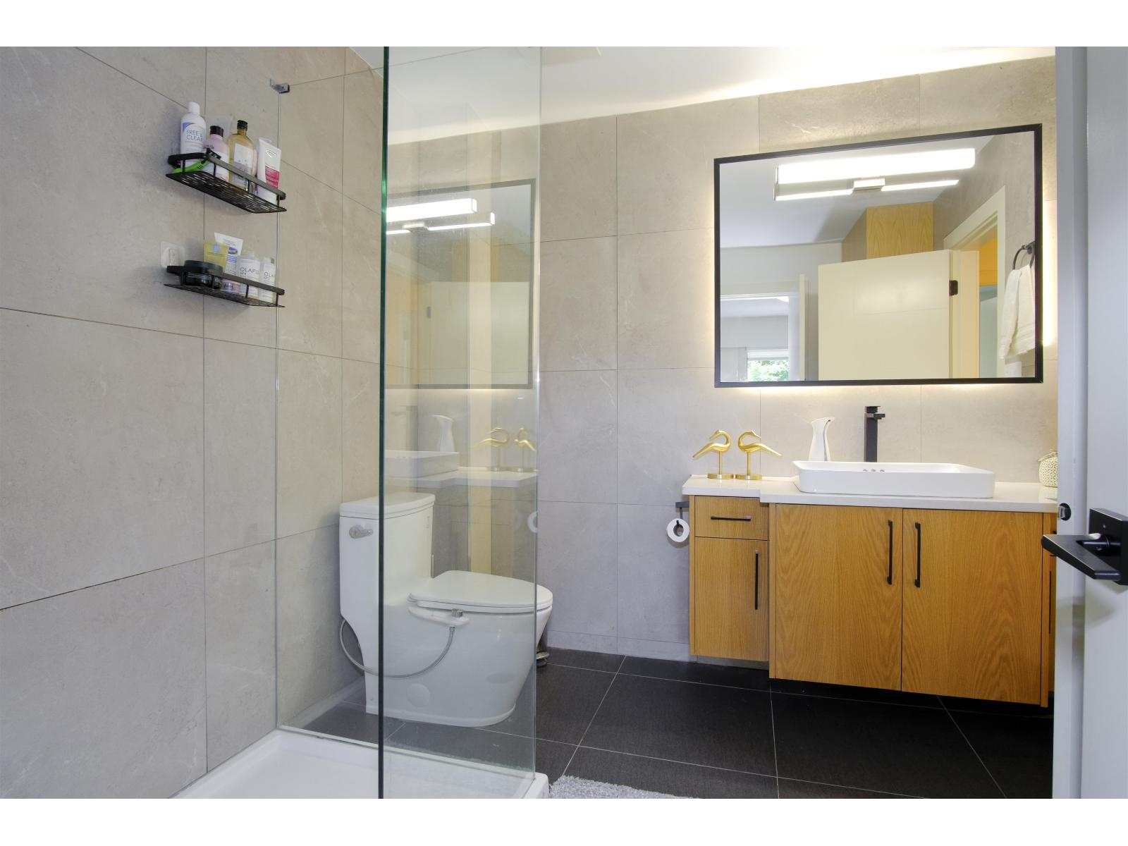 10 10736 Guildford Drive Property Photo 18