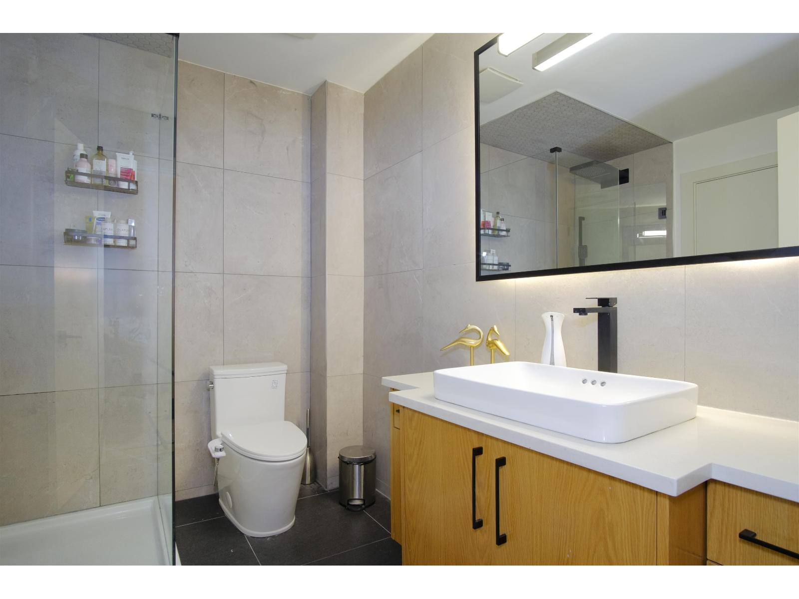 10 10736 Guildford Drive Property Photo 19