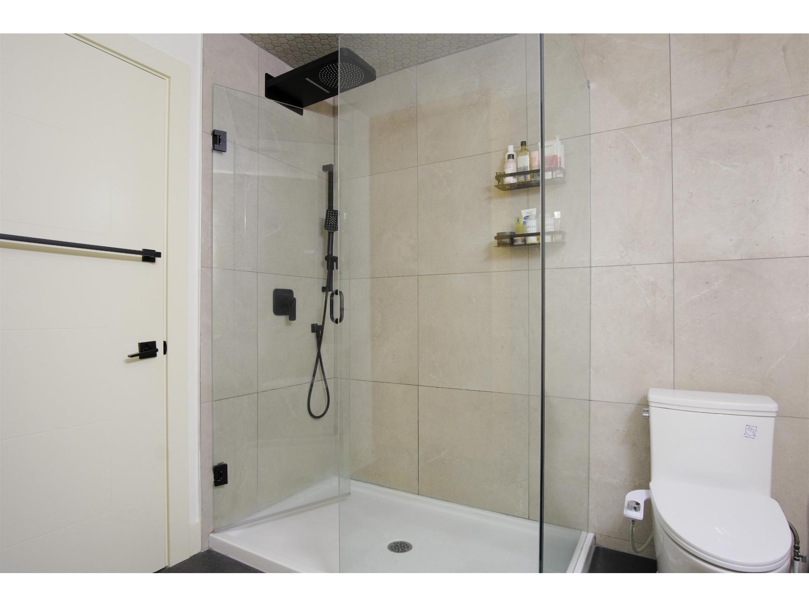 10 10736 Guildford Drive Property Photo 20