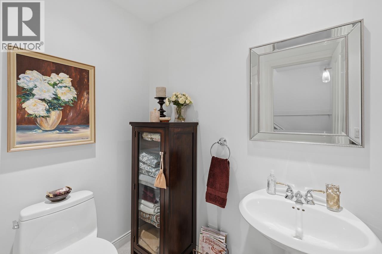 5338 Larch Street Property Photo 18