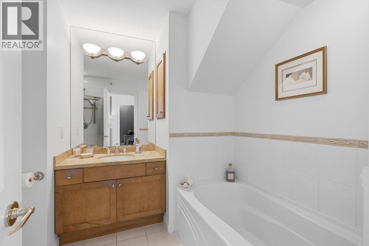 5338 Larch Street Property Photo 25