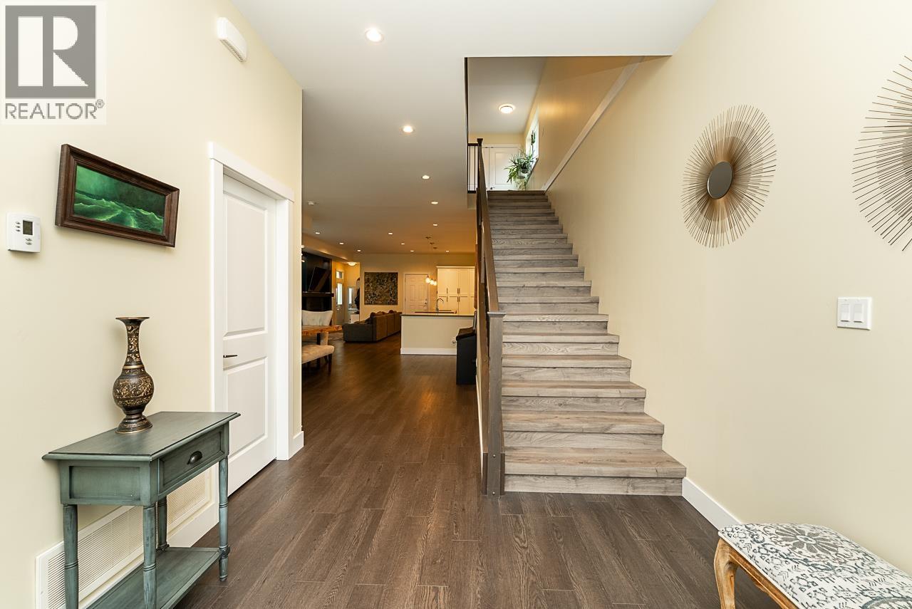 1461 Dayton Street Property Photo 4