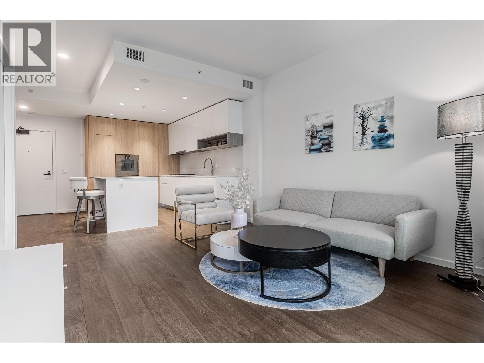 528 6300 Minoru Boulevard Property Photo 6