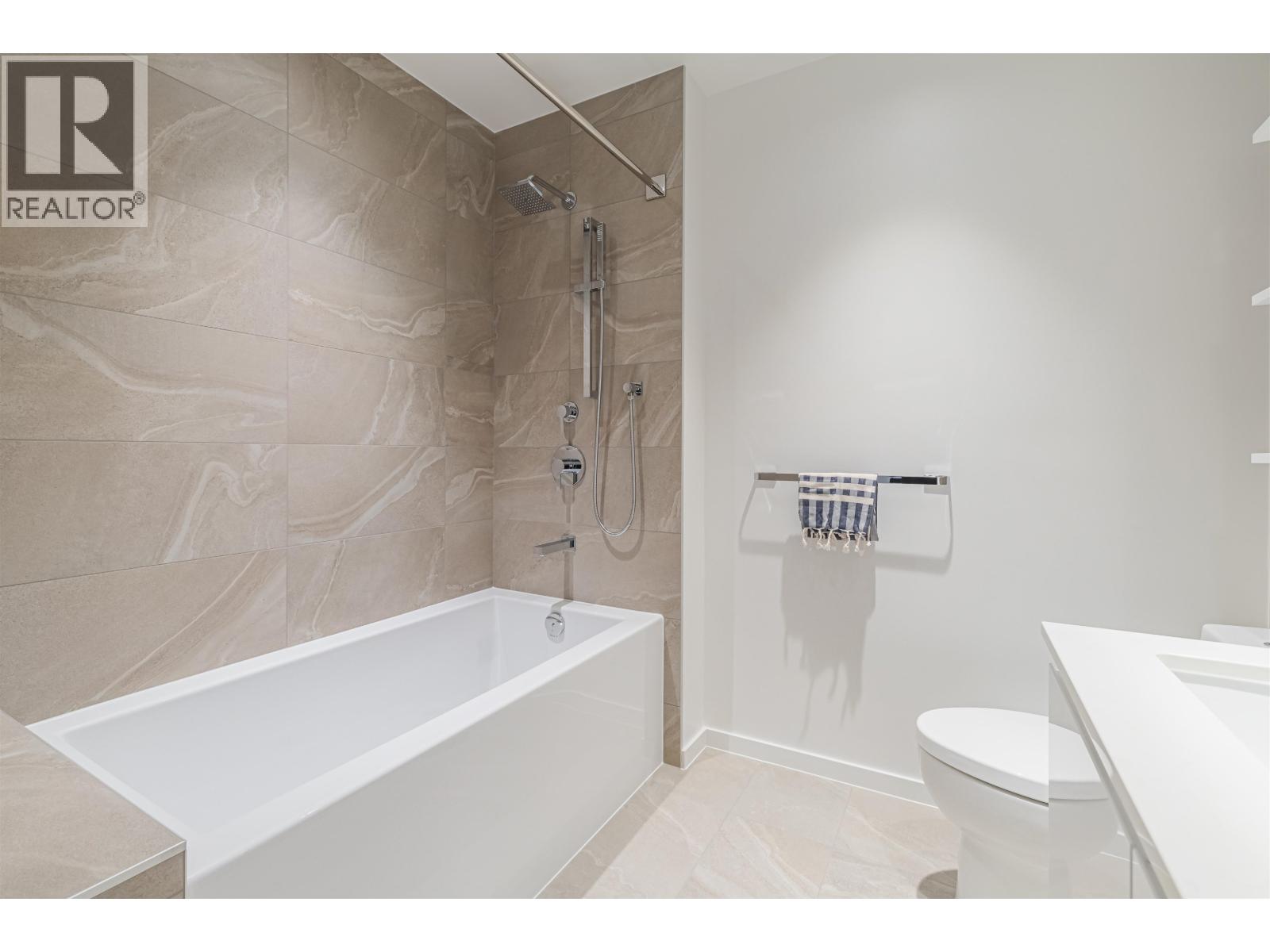 528 6300 Minoru Boulevard Property Photo 10