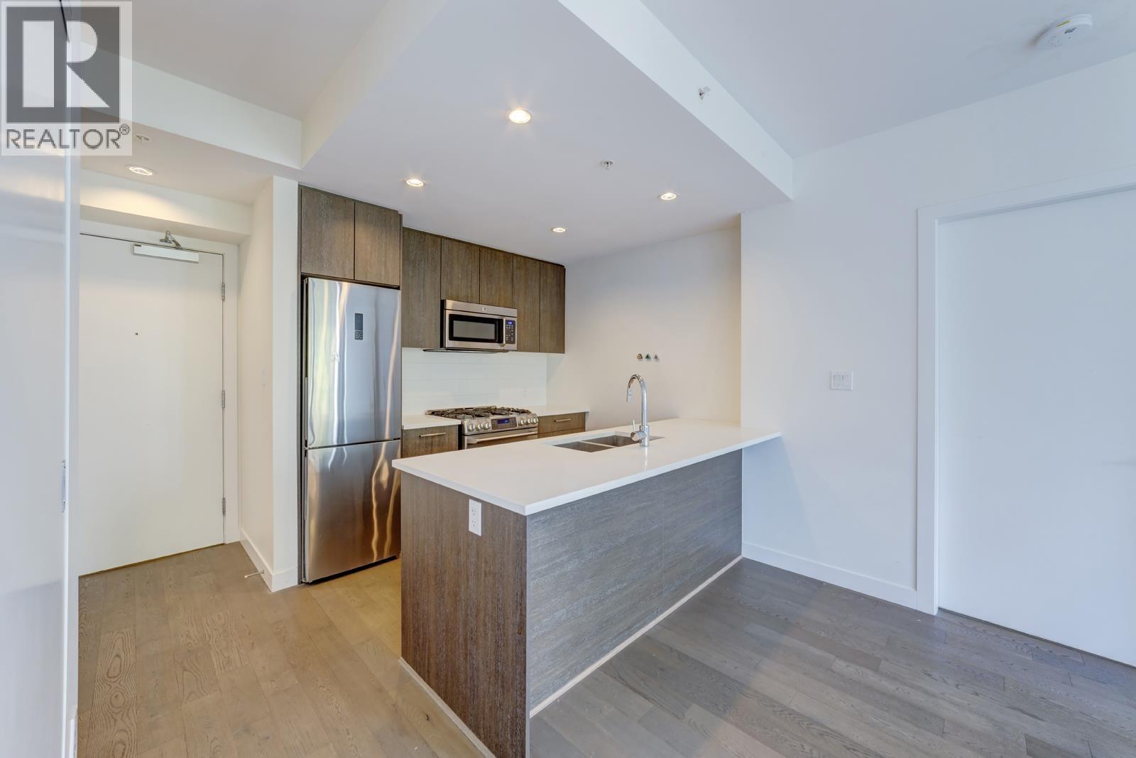 10XX 9060 UNIVERSITY CRESCENT Property Photo 1