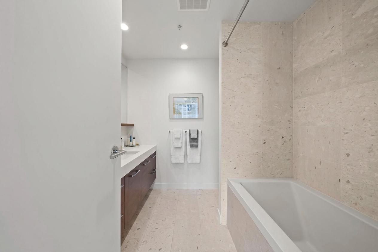 907 1439 George Street Property Photo 27