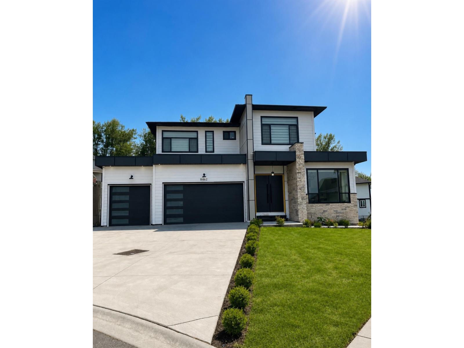 8462 LILY Place