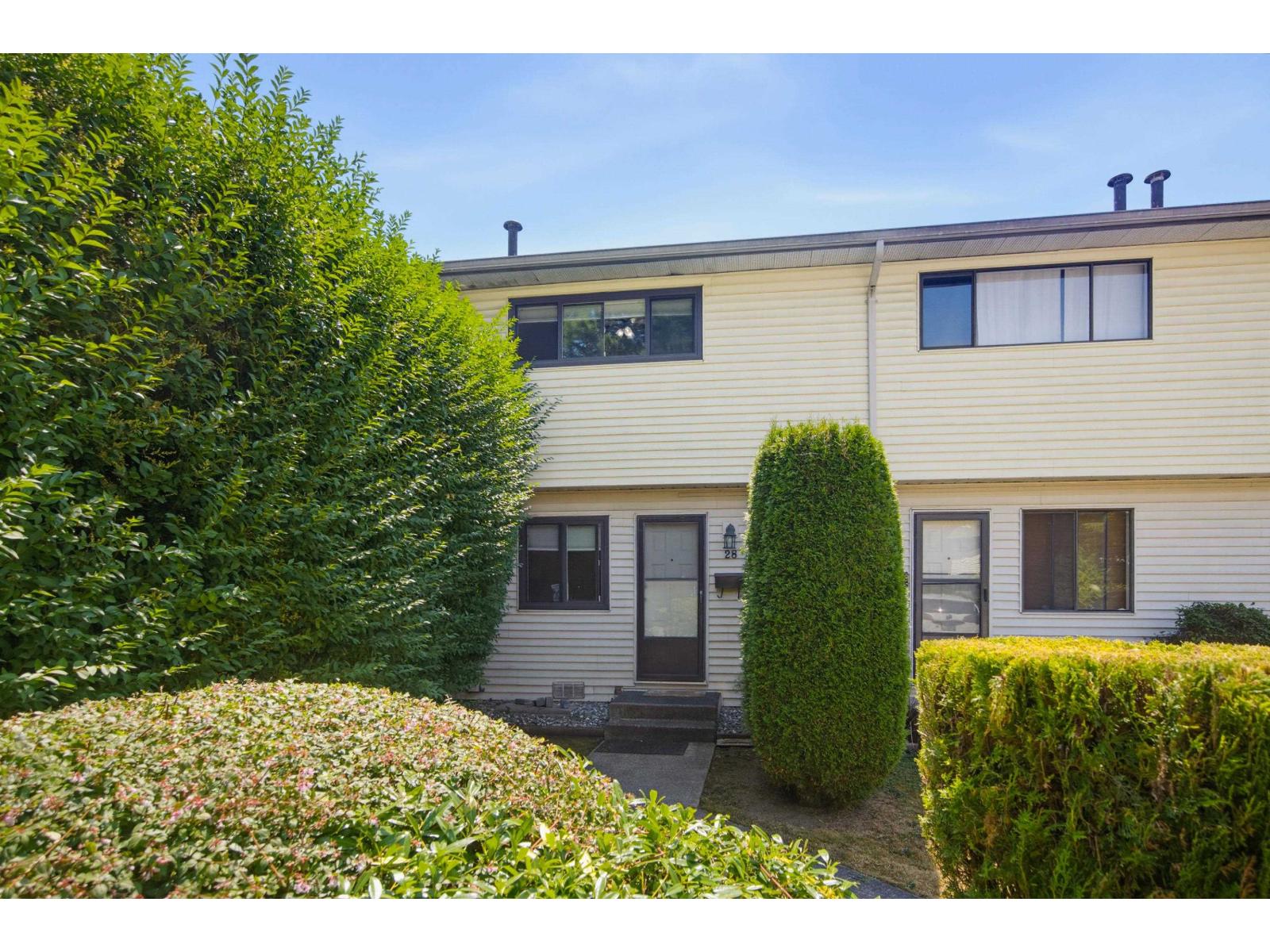 28 5351 200 Street Property Photo 2