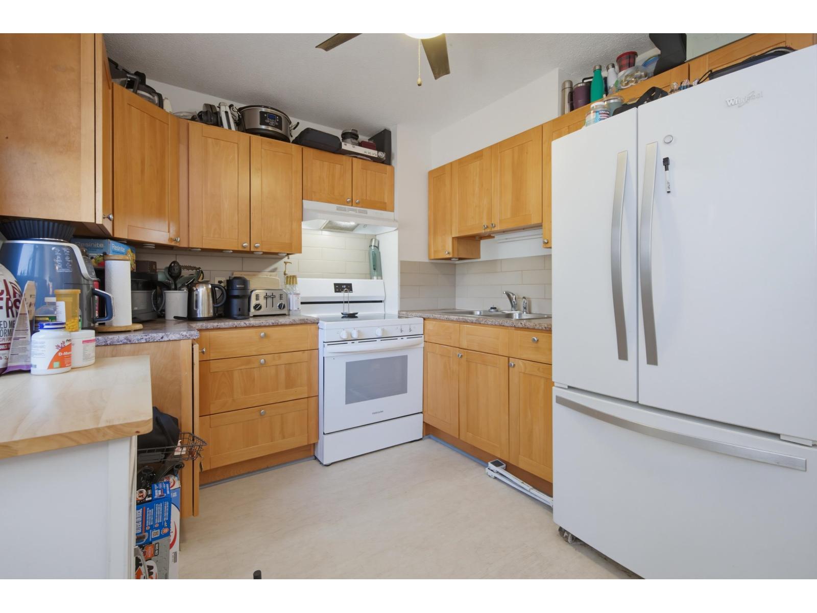 28 5351 200 Street Property Photo 7