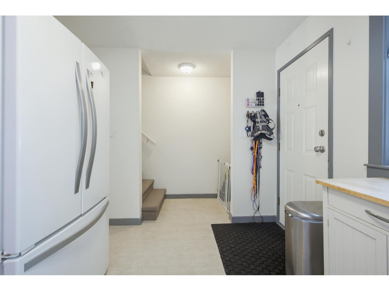 28 5351 200 Street Property Photo 9