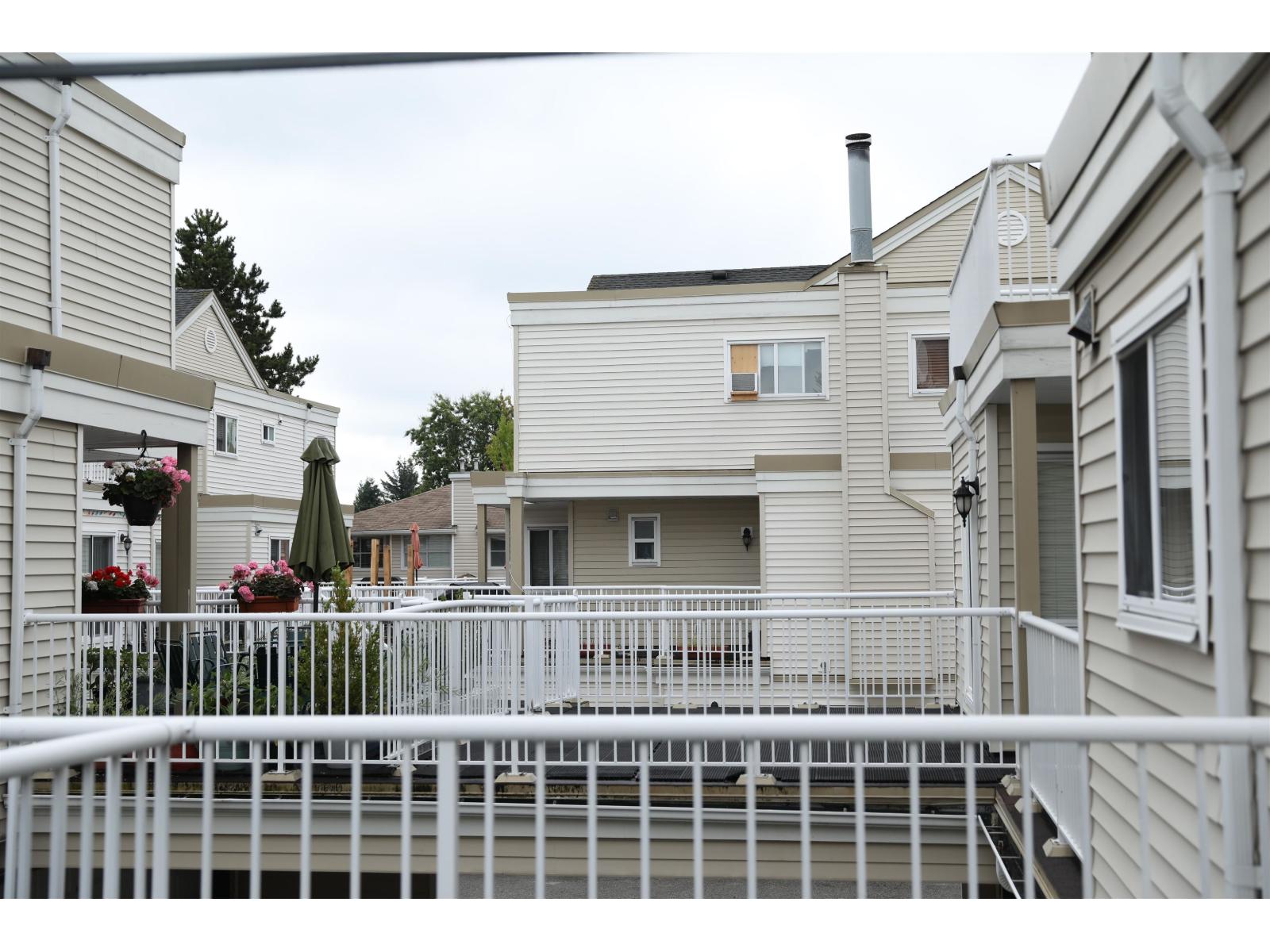 165 10077 156 Street Property Photo 7