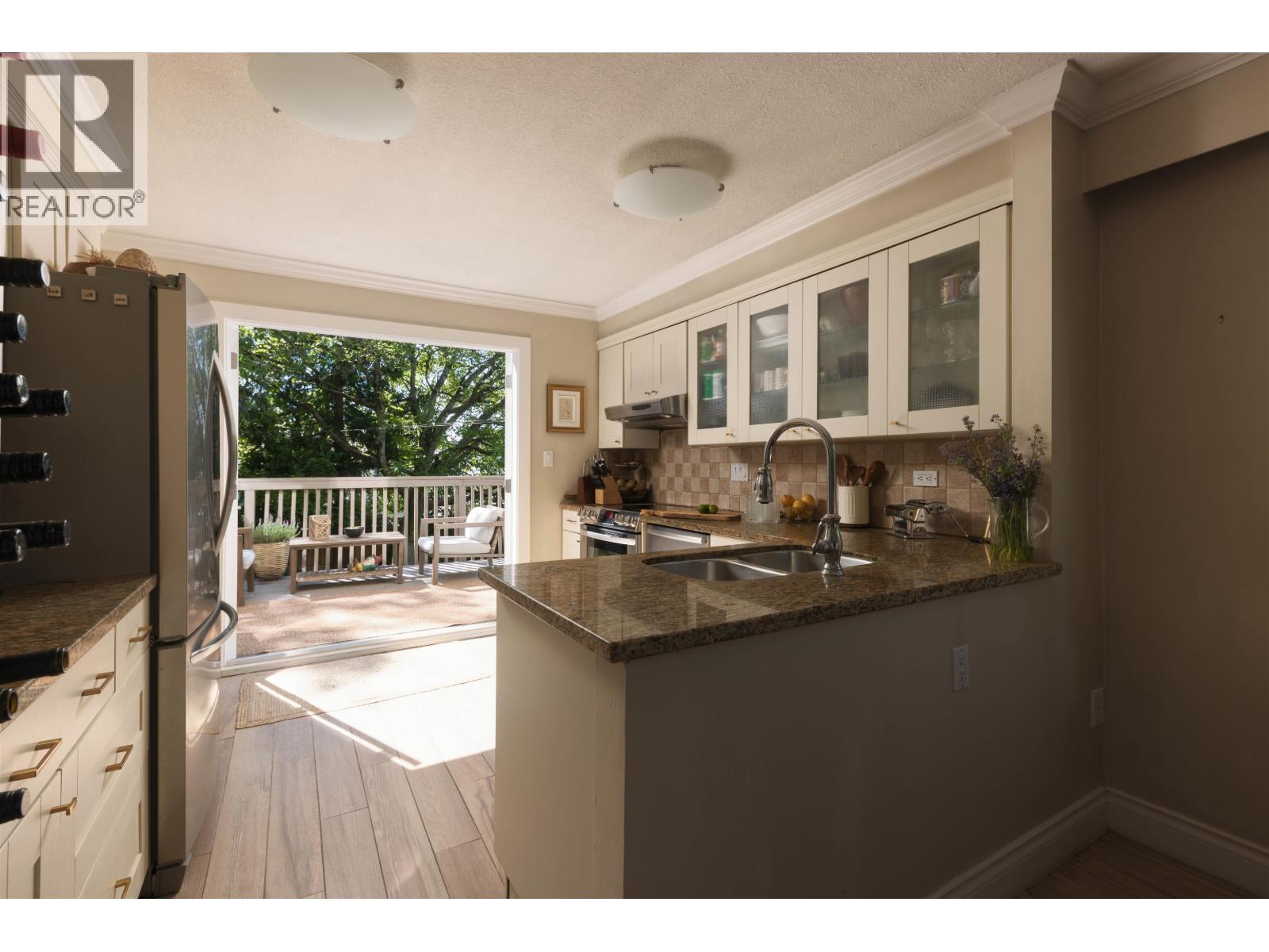 7952 15th Avenue Property Photo 17