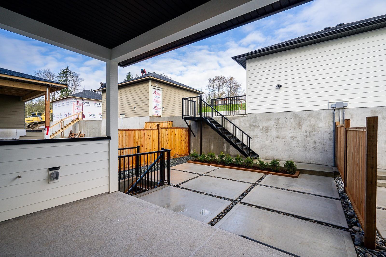 16673 16 Avenue Property Photo 33
