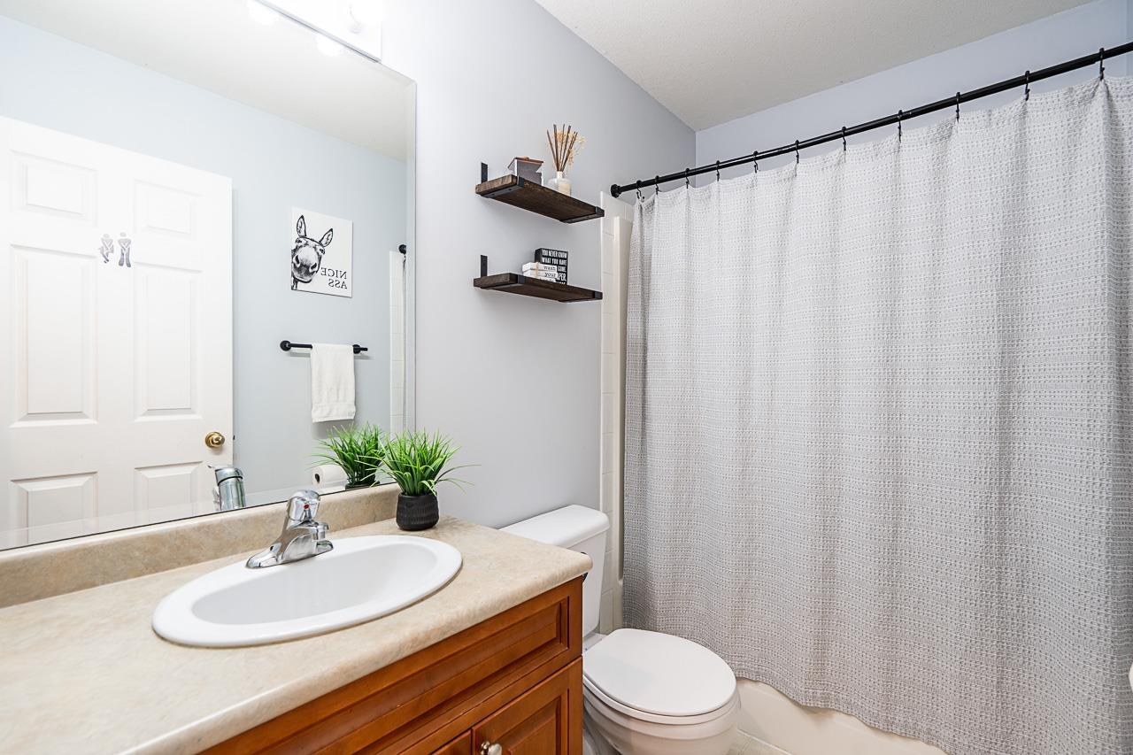 26880 25a Avenue Property Photo 23