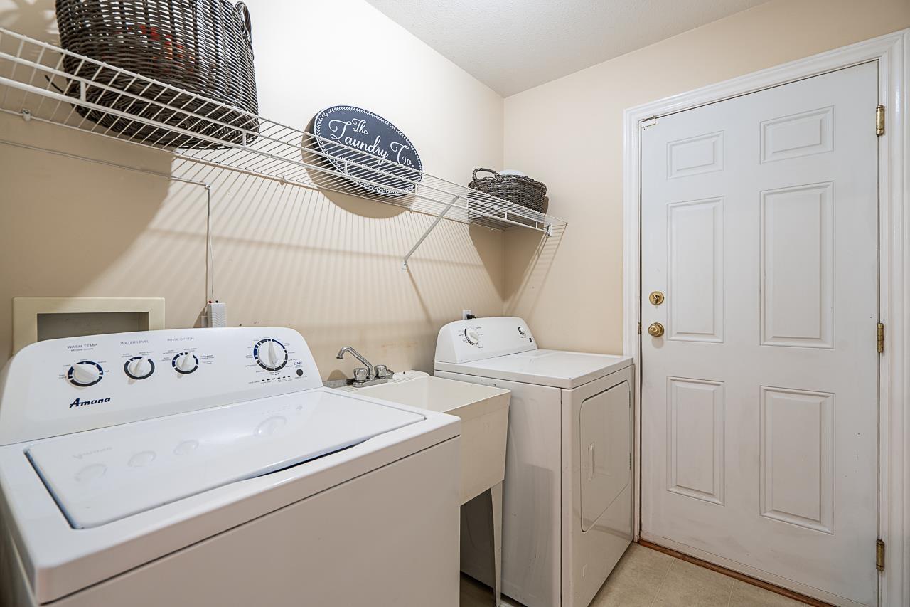 26880 25a Avenue Property Photo 24