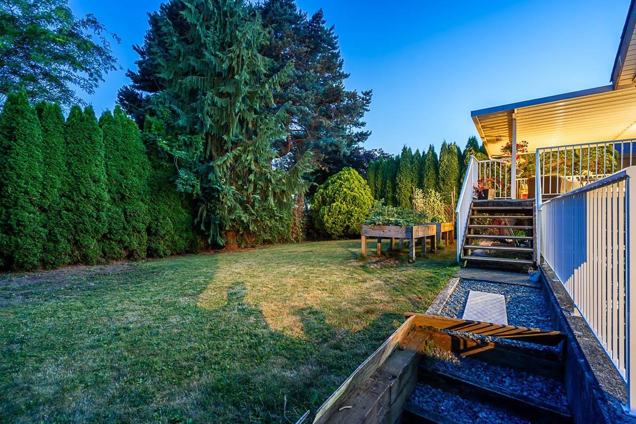26880 25a Avenue Property Photo 27