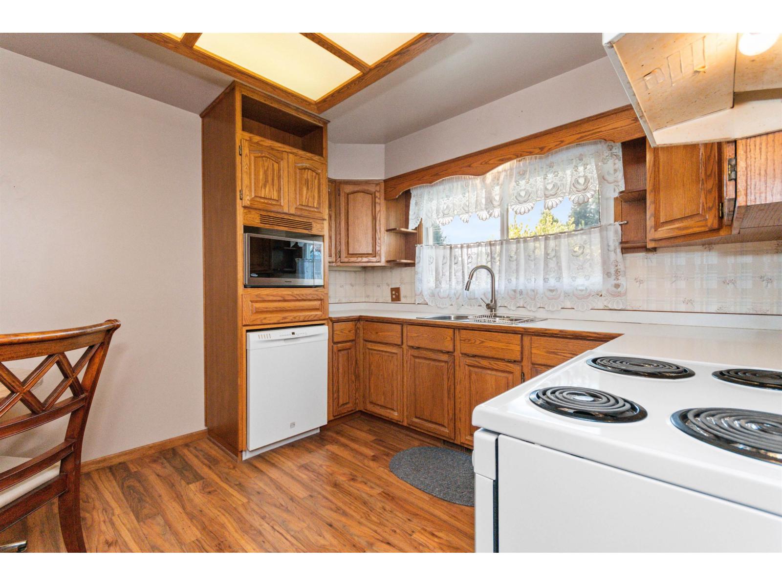 46439 Strathcona Road Property Photo 9