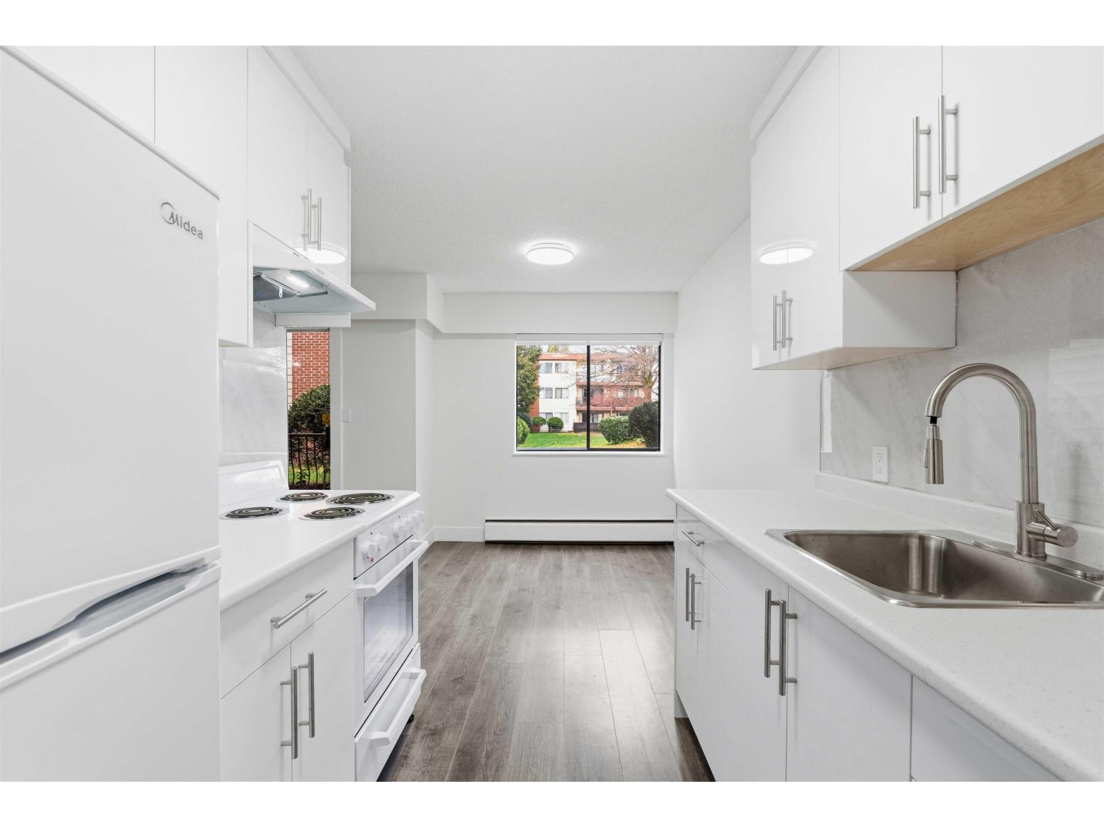 108 1909 Salton Road Property Photo 9