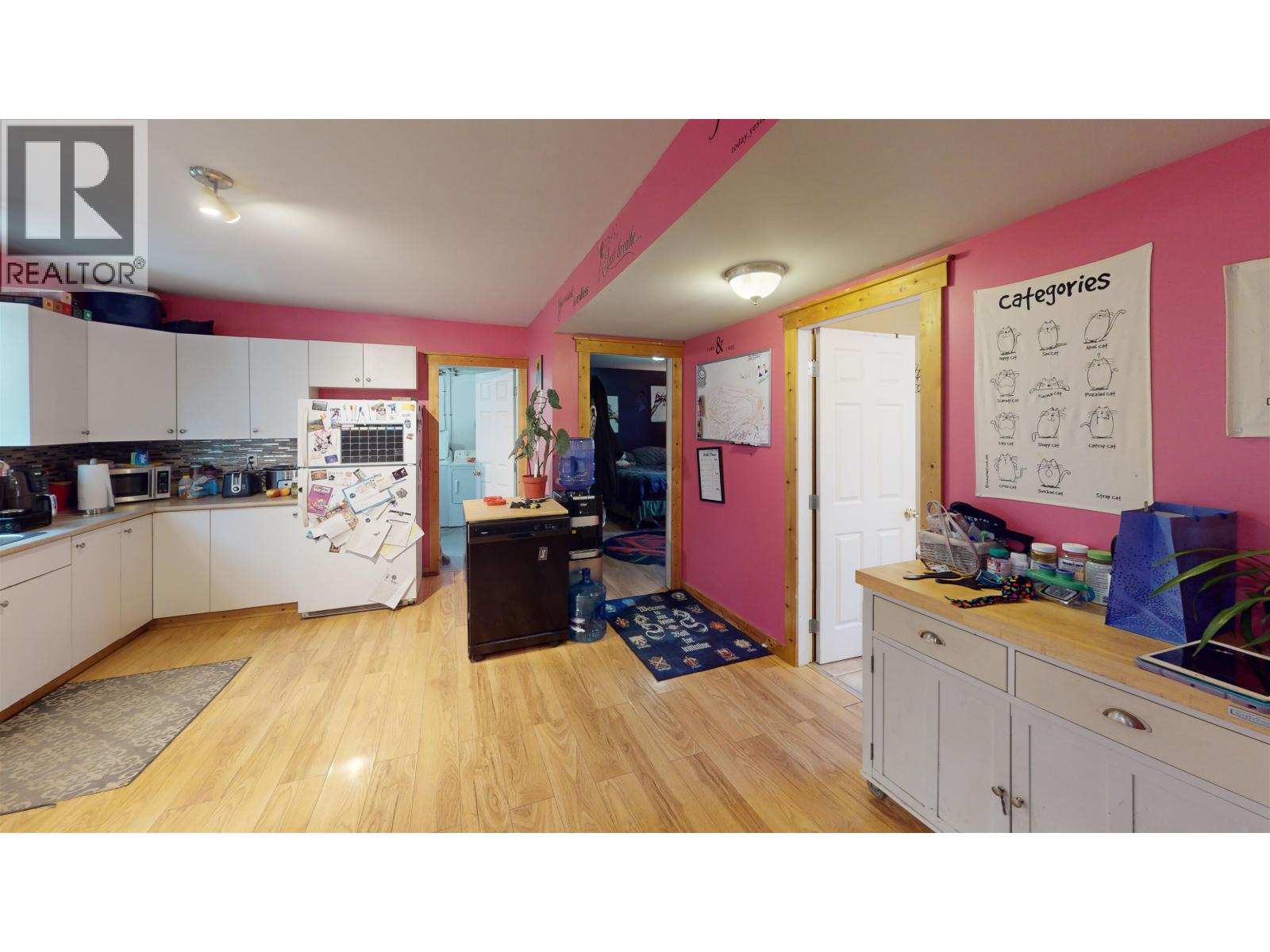 1944 Poplar Avenue Property Photo 17