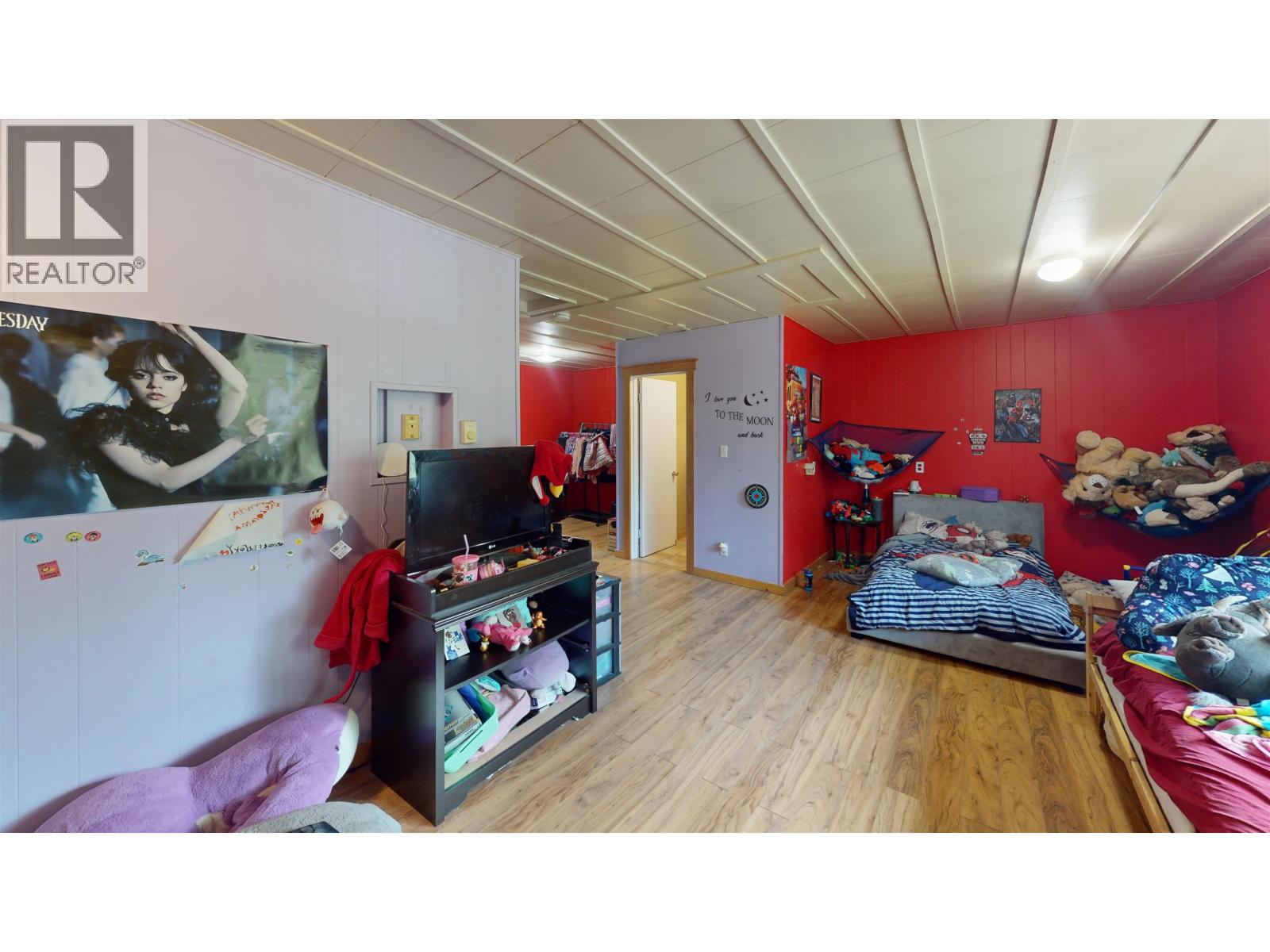 1944 Poplar Avenue Property Photo 25