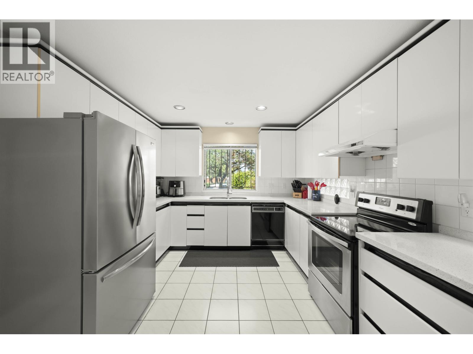 3838 Penticton Street Property Photo 6