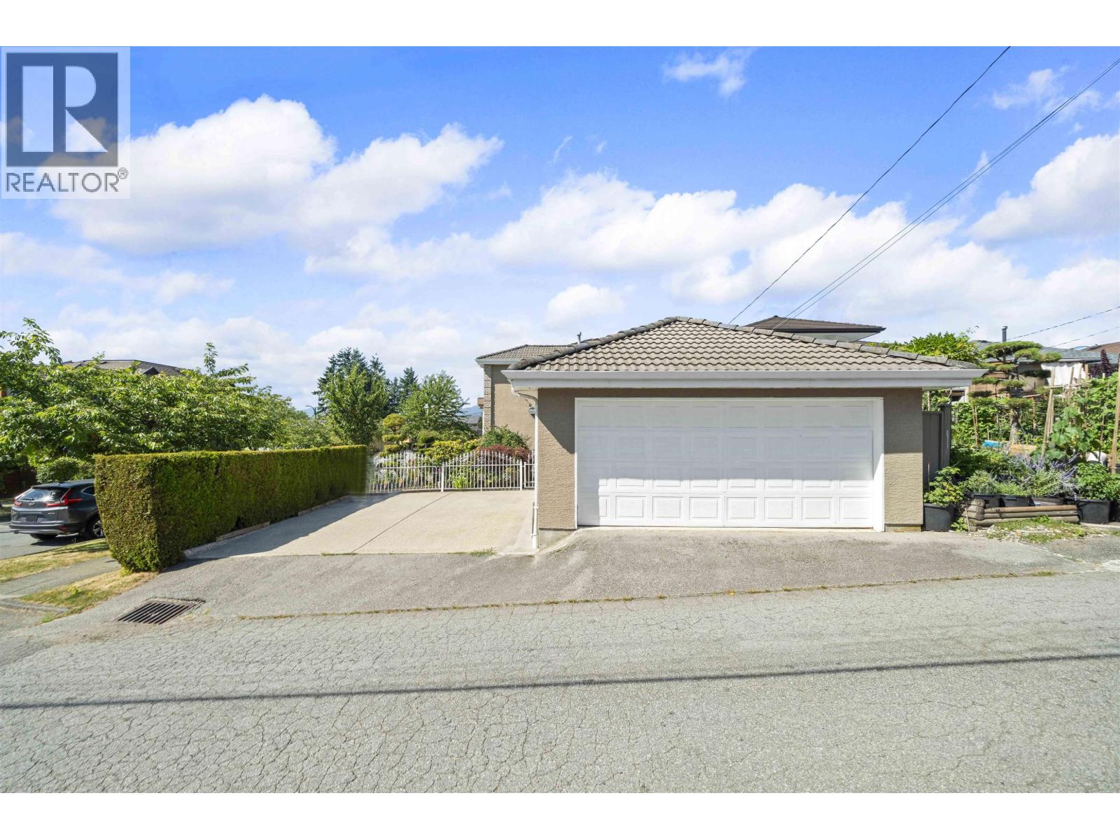 3838 Penticton Street Property Photo 23