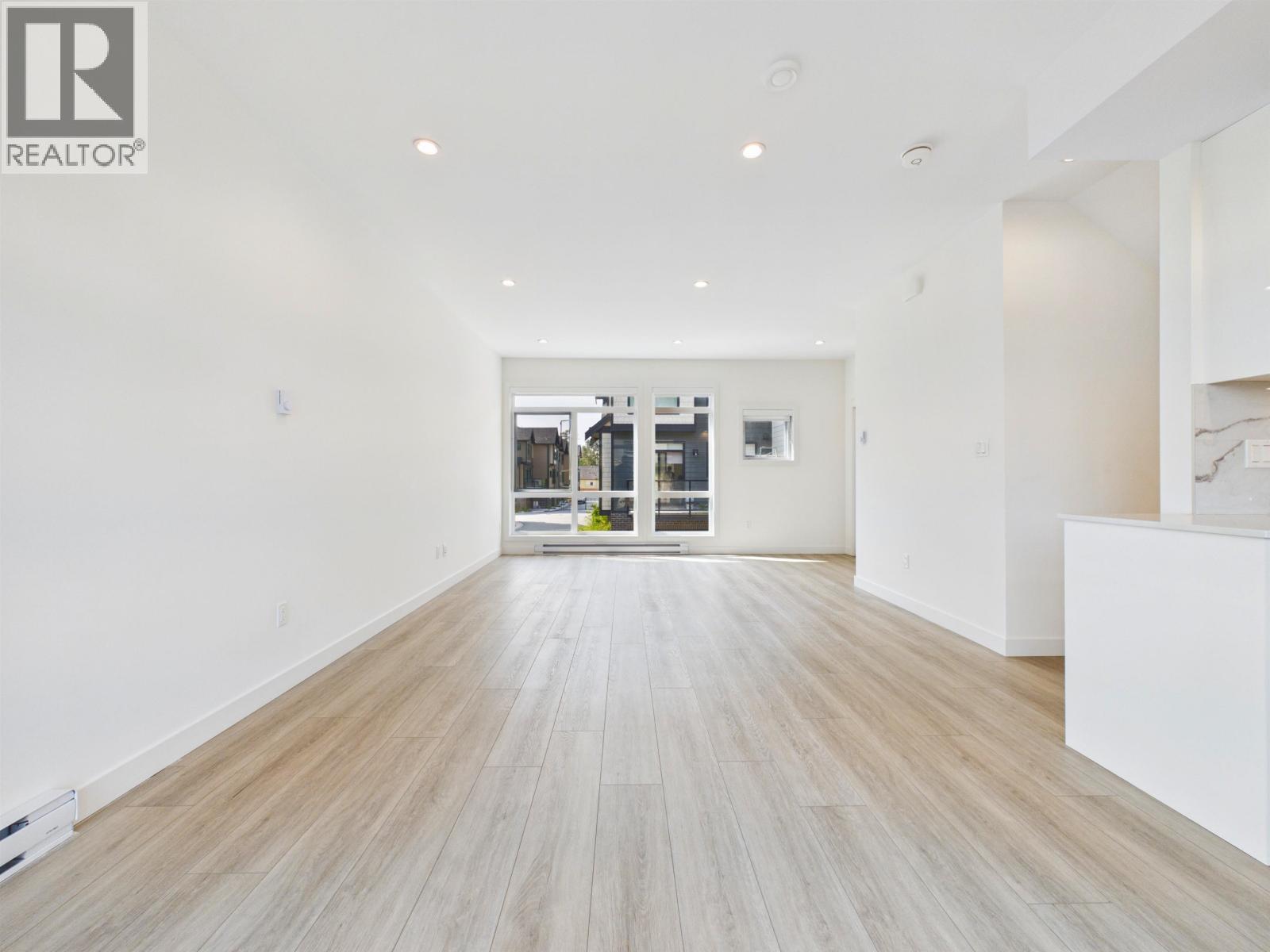 96 4337 Boundary Road Property Photo 2