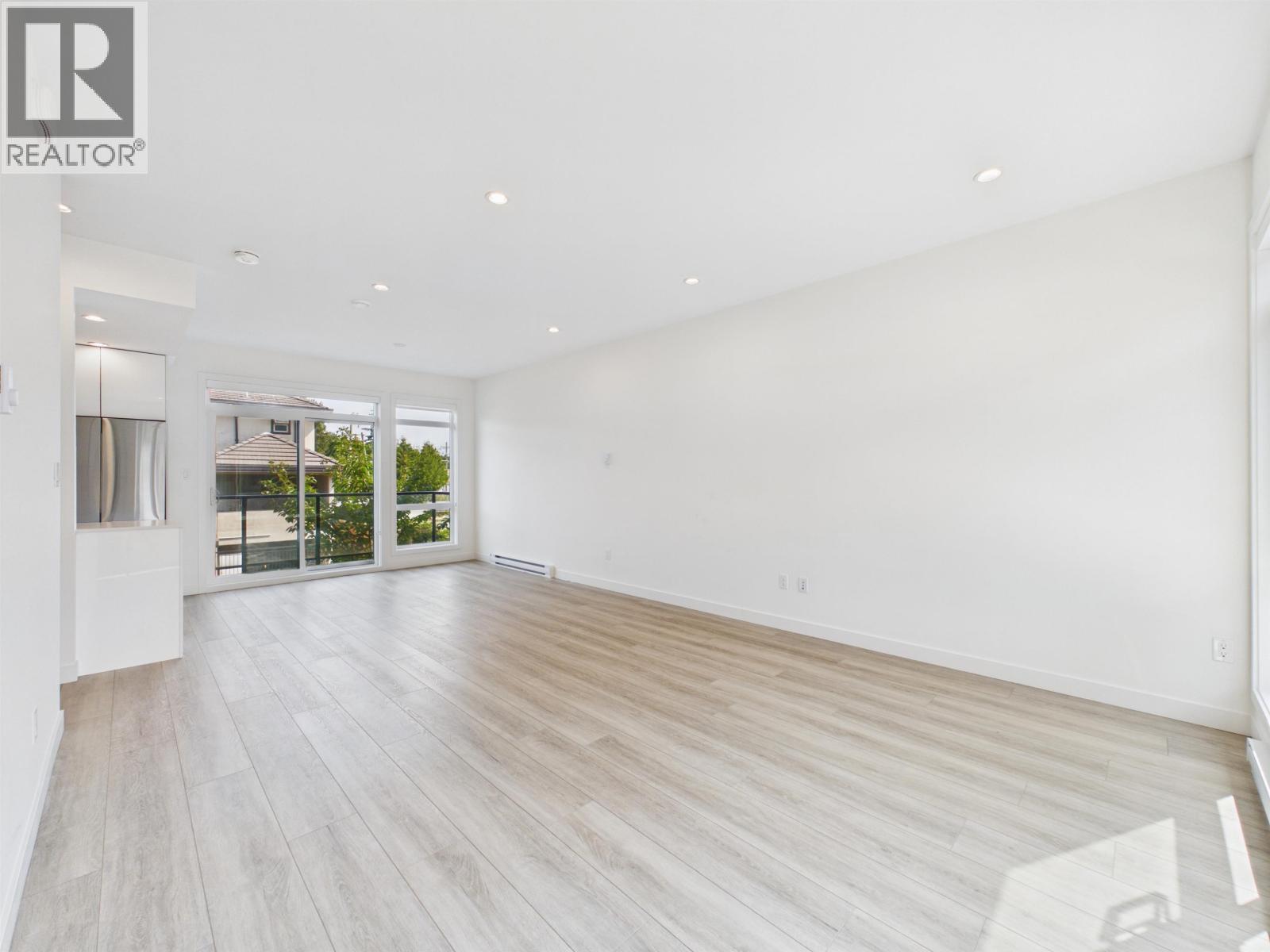 96 4337 Boundary Road Property Photo 4