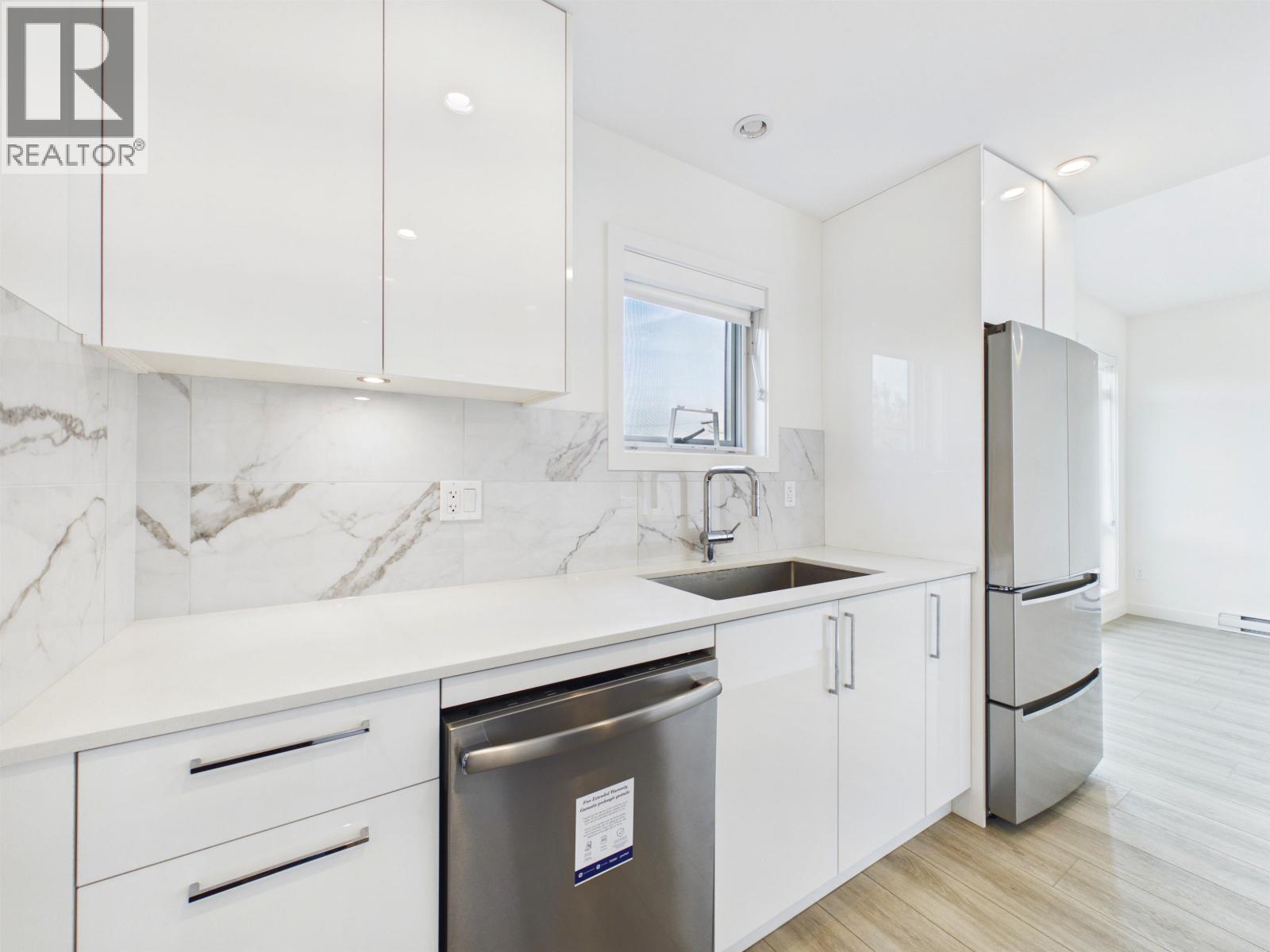 96 4337 Boundary Road Property Photo 5