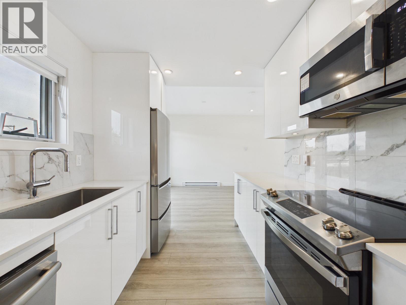 96 4337 Boundary Road Property Photo 6